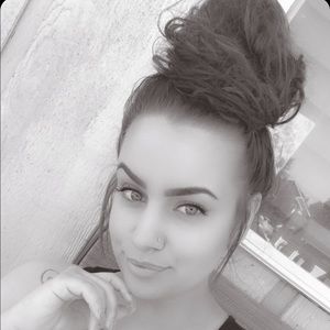 Meet your Posher, Brenda